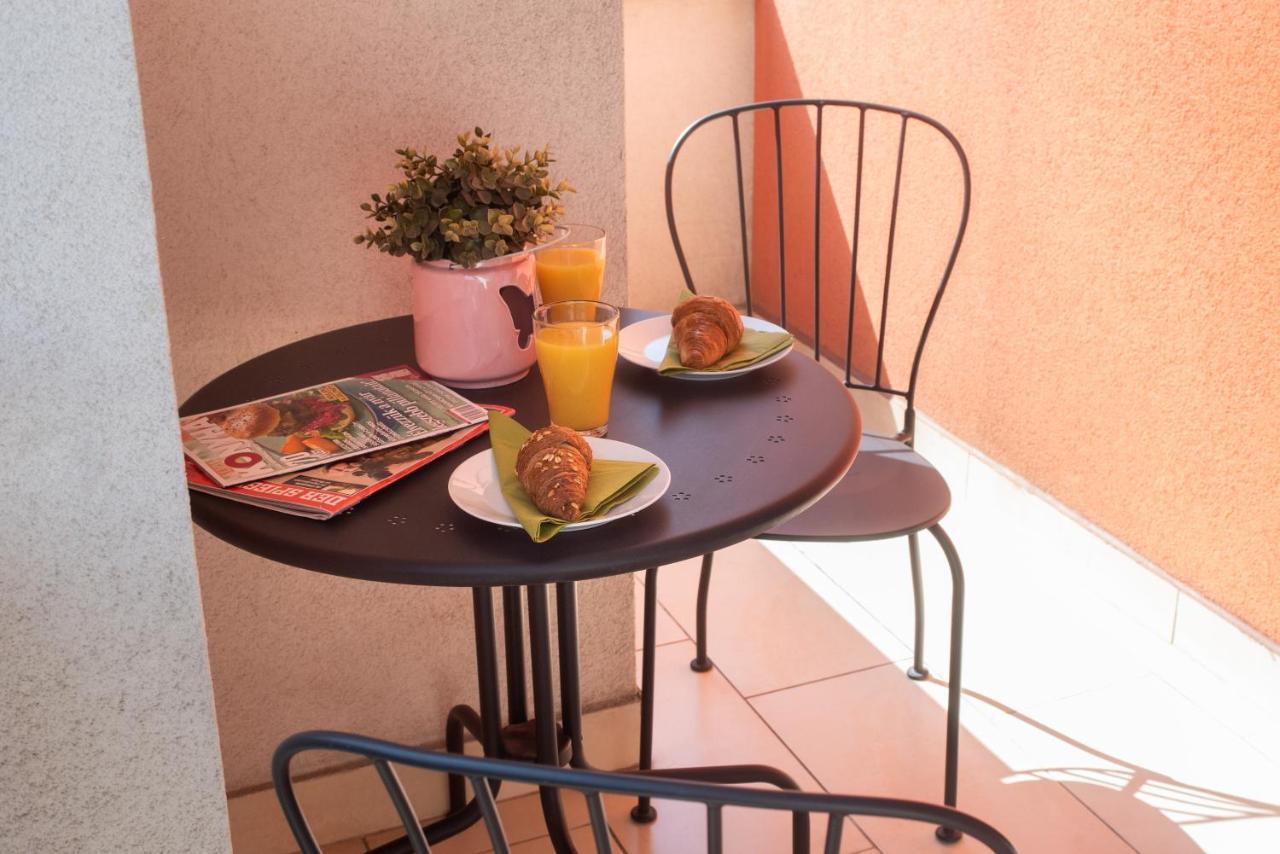 Sunny Home Near Bud With 2Br, Ac And Free Parking Vecsés Buitenkant foto